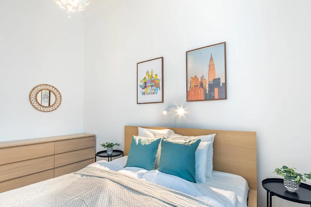 Apartment Super Central - Very Lively Area - In Gozsdu Budapest