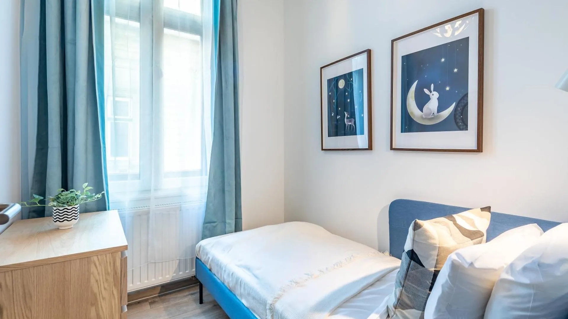 Apartment Super Central - Very Lively Area - In Gozsdu Budapest Hungary