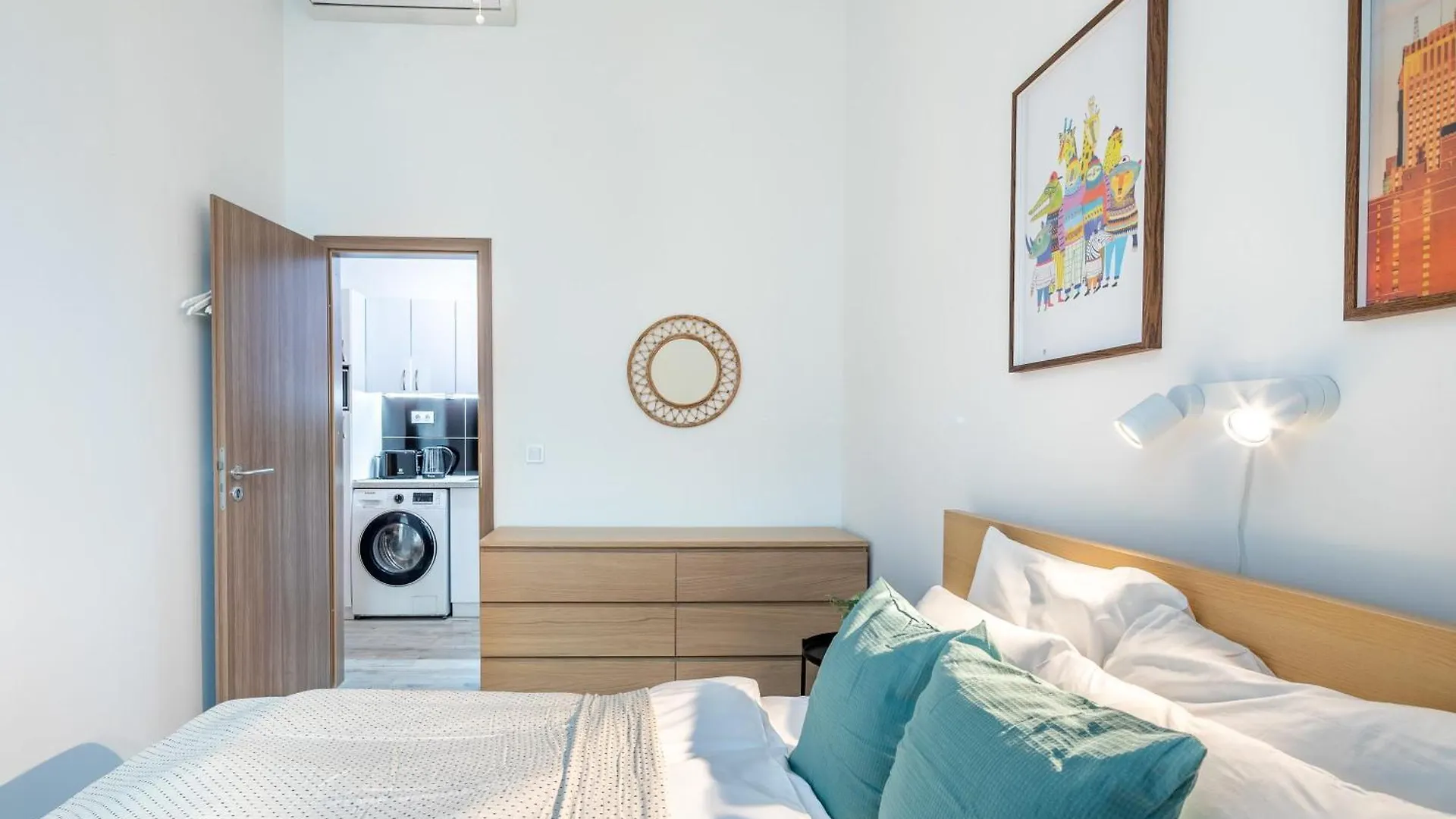 Apartment Super Central - Very Lively Area - In Gozsdu Budapest