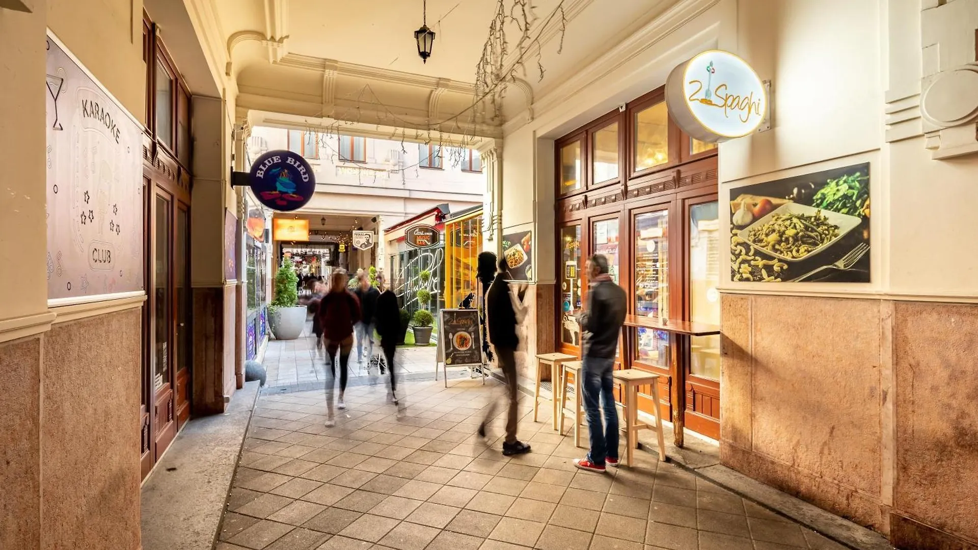 Lejlighed Super Central - Very Lively Area - In Gozsdu Budapest